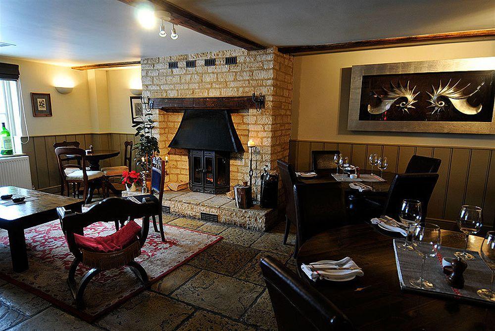 The Chequers Inn Cassington Экстерьер фото