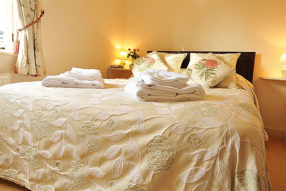 The Chequers Inn Cassington Экстерьер фото